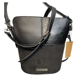 🖤🔥NWT- STEVE MADDEN STUNNING FAUX SUEDE AND LEATHER BCLARAA BUCKET BAG🔥🖤